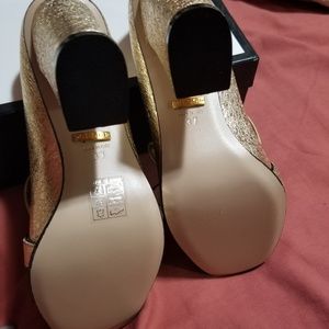 Gucci shoes